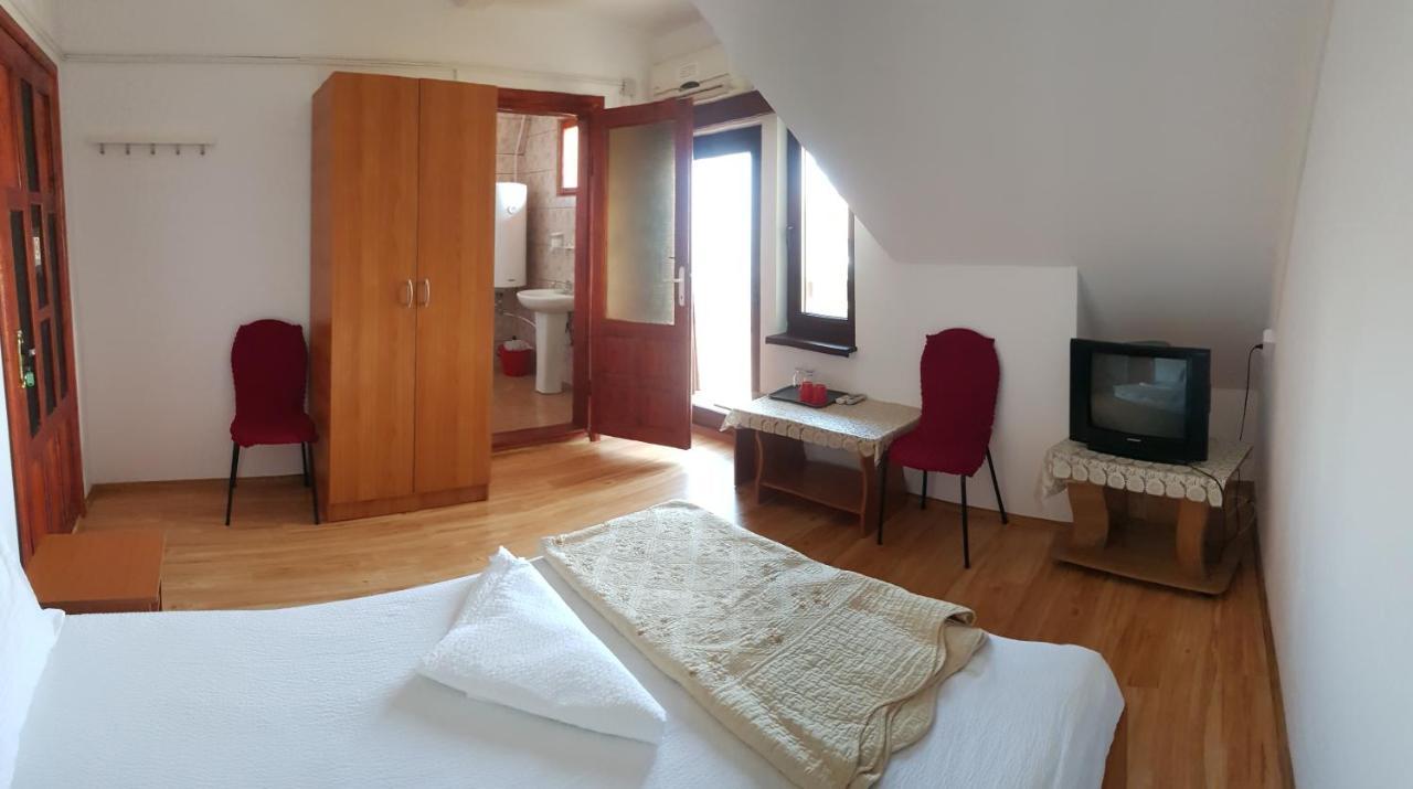 Casa Maxim Hotell Sulina Exteriör bild
