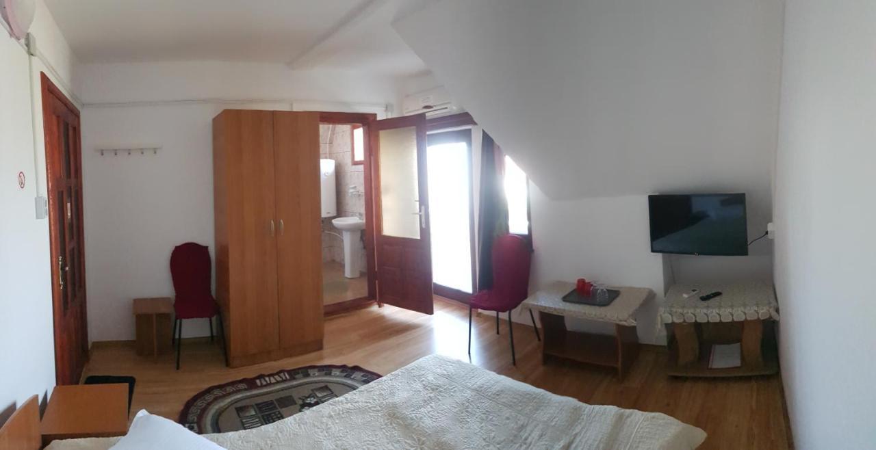 Casa Maxim Hotell Sulina Exteriör bild